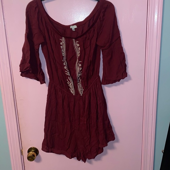 Maroon romper - Picture 1 of 4